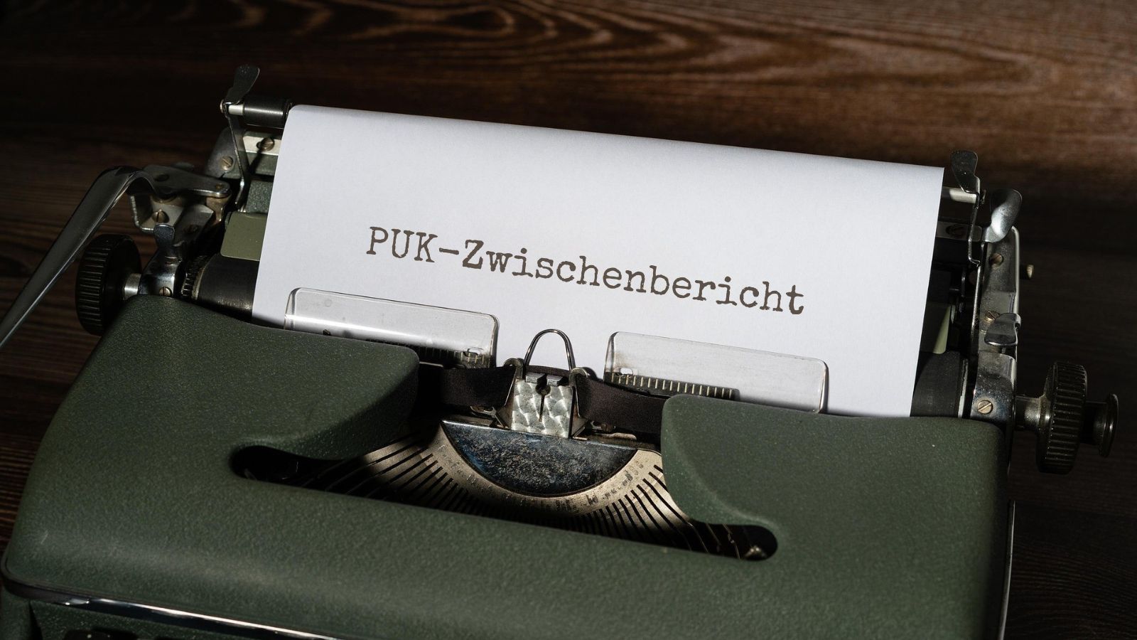 Der PUK Zwischenbericht wird vor den Wahlen zum politischen Thema. Ein Bürger hat deshalb Beschwerde eingereicht.