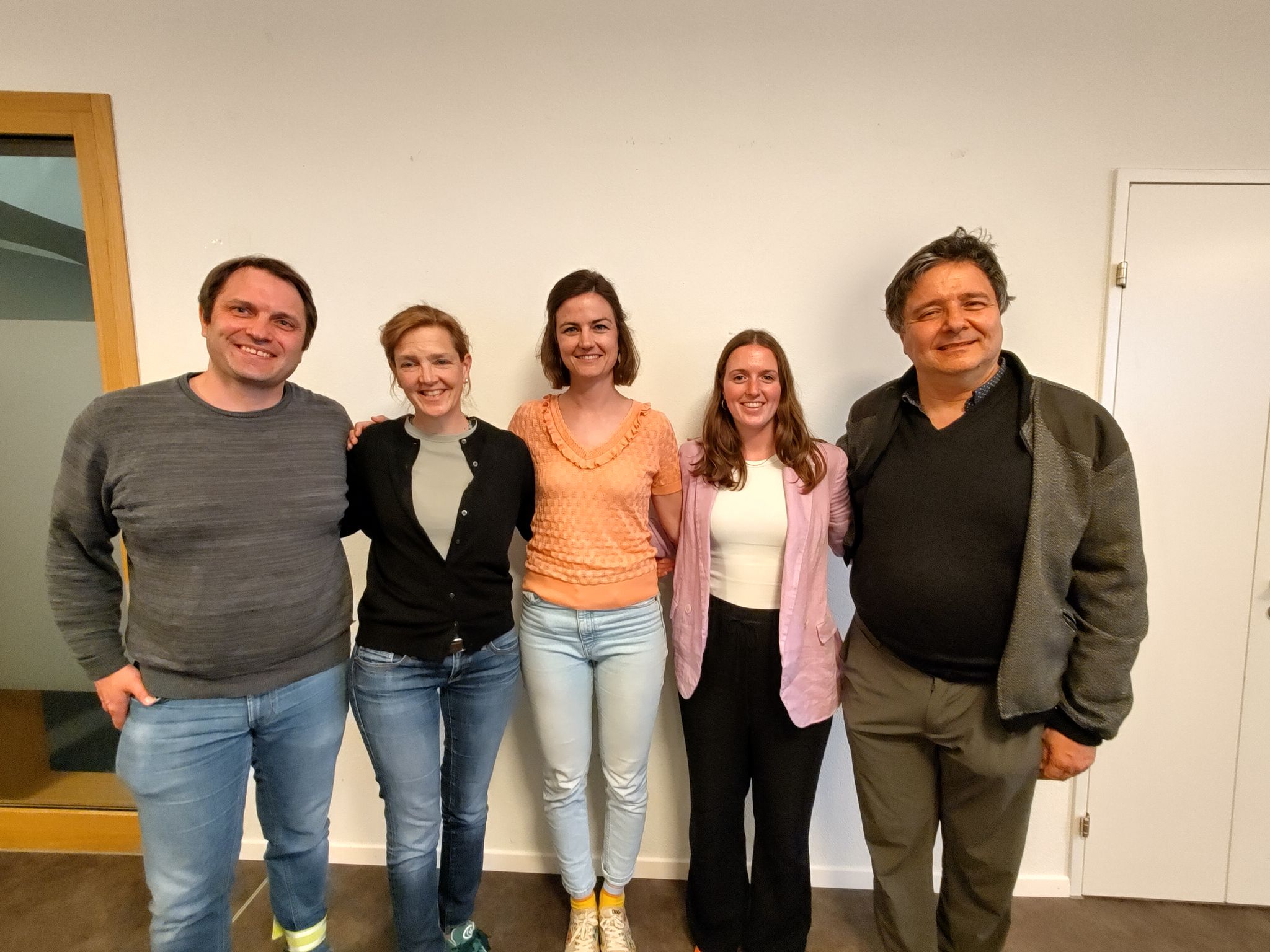 Die Spitzenkandidat:innen für die Parlamentswahlen. Von links: Andreas Scheuss, Barbara Galeuchet, Nathalie Thurnherr, Larissa Kägi und Luís Calvo. (Fotos: zvg)