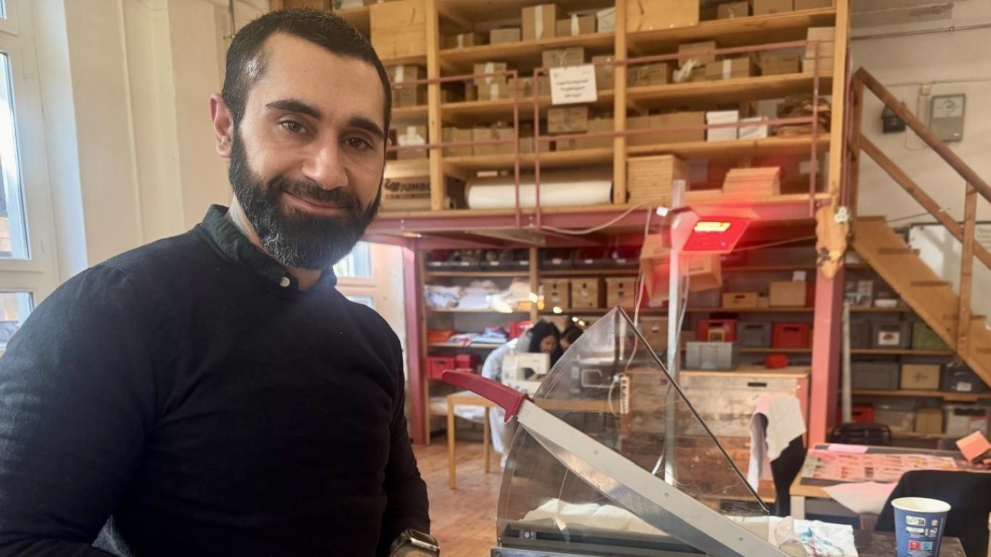 Mehdi Najafi ist Gruppenleiter und Arbeitsagoge