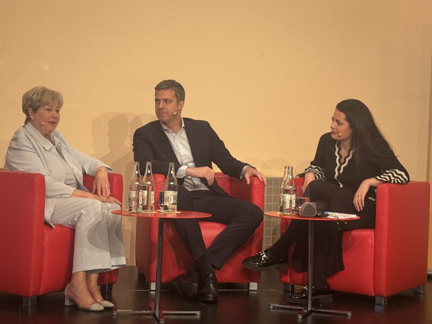Irma Frei, Matthias Schulz und Moderatorin Olivia Röllin