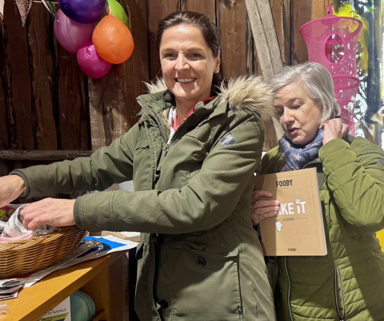 Auch Tanja Fabian und Heike Glupe gehören zum engagierten Helferteam. 