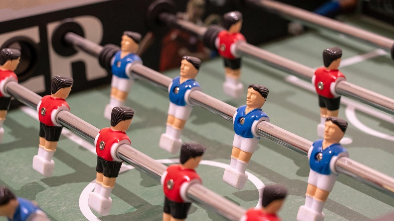 Lust auf Ruhm, Spass und Pizza. Melde dein Team an und mische beim Tischfussball Turnier mit. Jetzt anmelden!