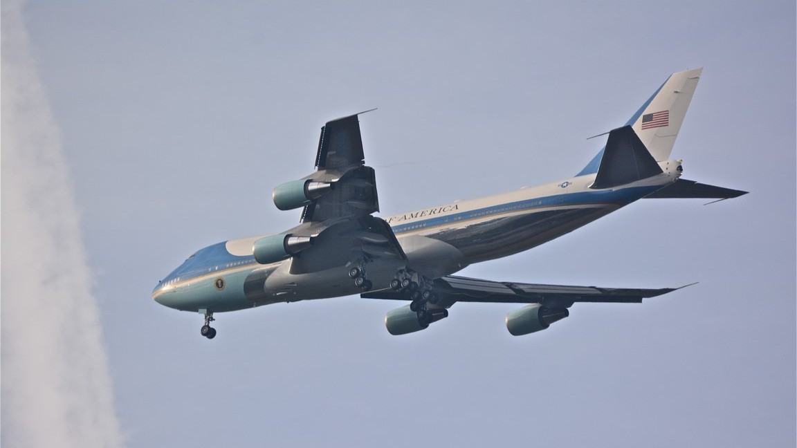 Boeing VC 25A, das US Staatsflugzeug Air Force One, beim Anflug während des WEF 2018. (zvg von einem App-Leser - Danke)